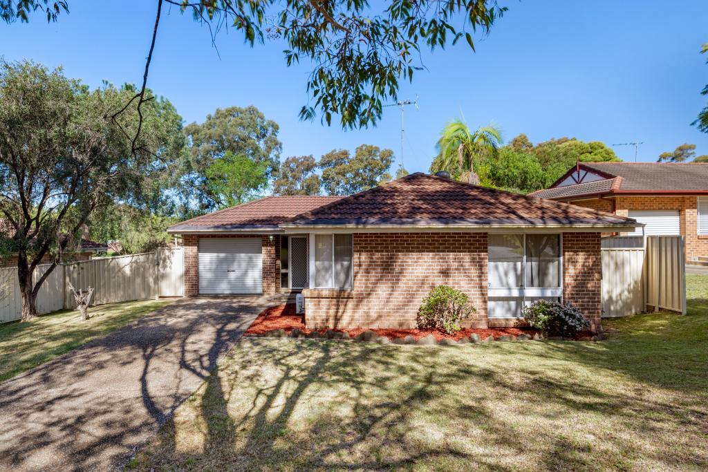 24 Manning Pl, Currans Hill, NSW 2567