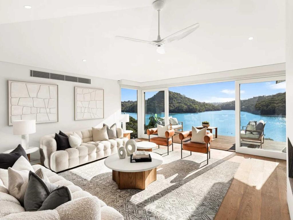 349 Edinburgh Rd, Castlecrag, NSW 2068