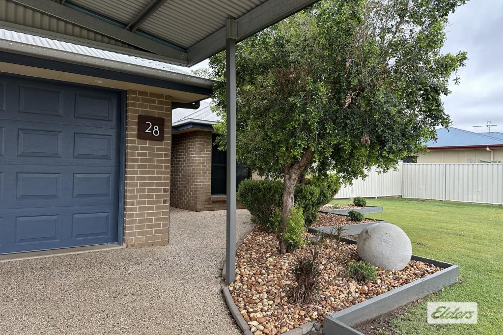 28 Mayfair Dr, Emerald, QLD 4720