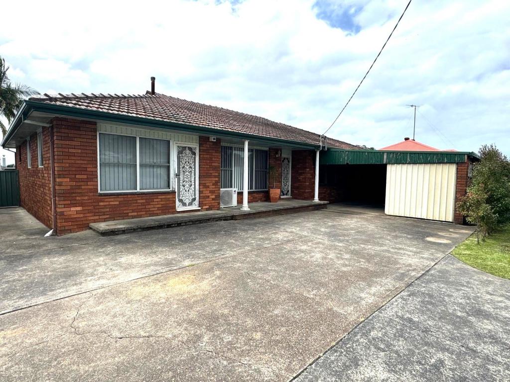 11 First St, Booragul, NSW 2284