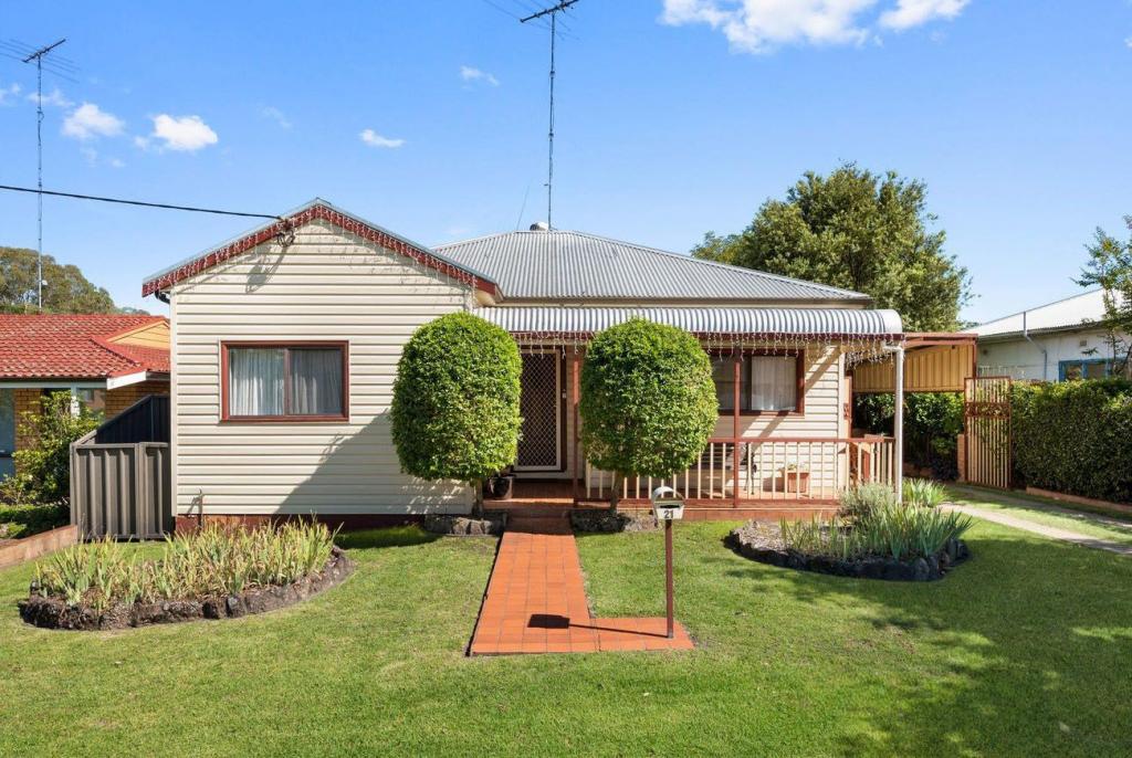 21 GIBBES ST, REGENTVILLE, NSW 2745