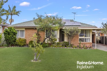 13 OWEN STANLEY RD, GLENFIELD, NSW 2167