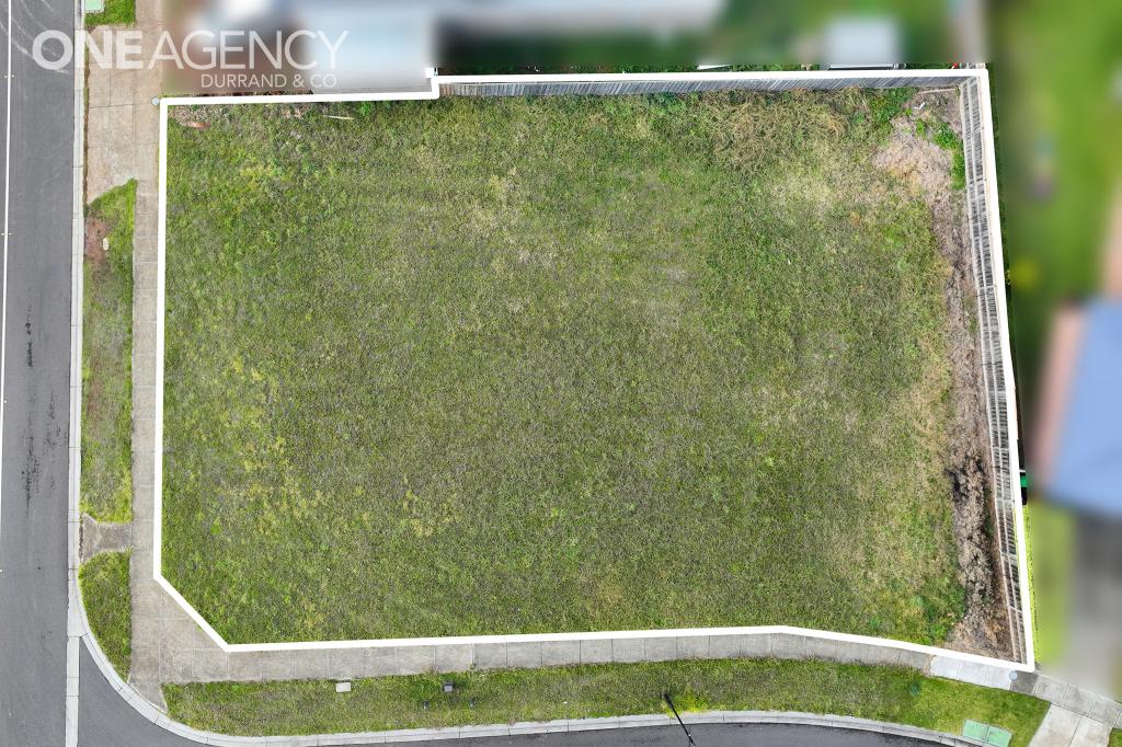 32 SLOANE SQ, DROUIN, VIC 3818