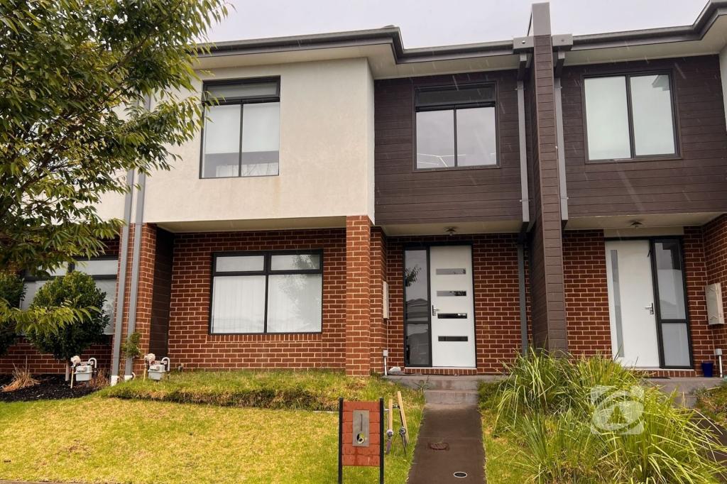 32 Renam St, Pakenham, VIC 3810