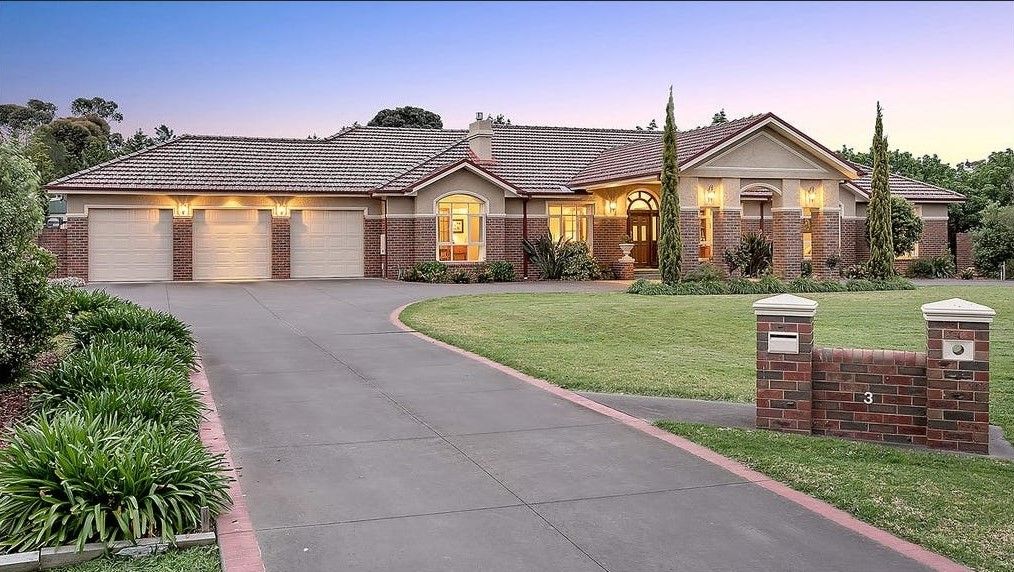 3 Cupar Pl, Greenvale, VIC 3059