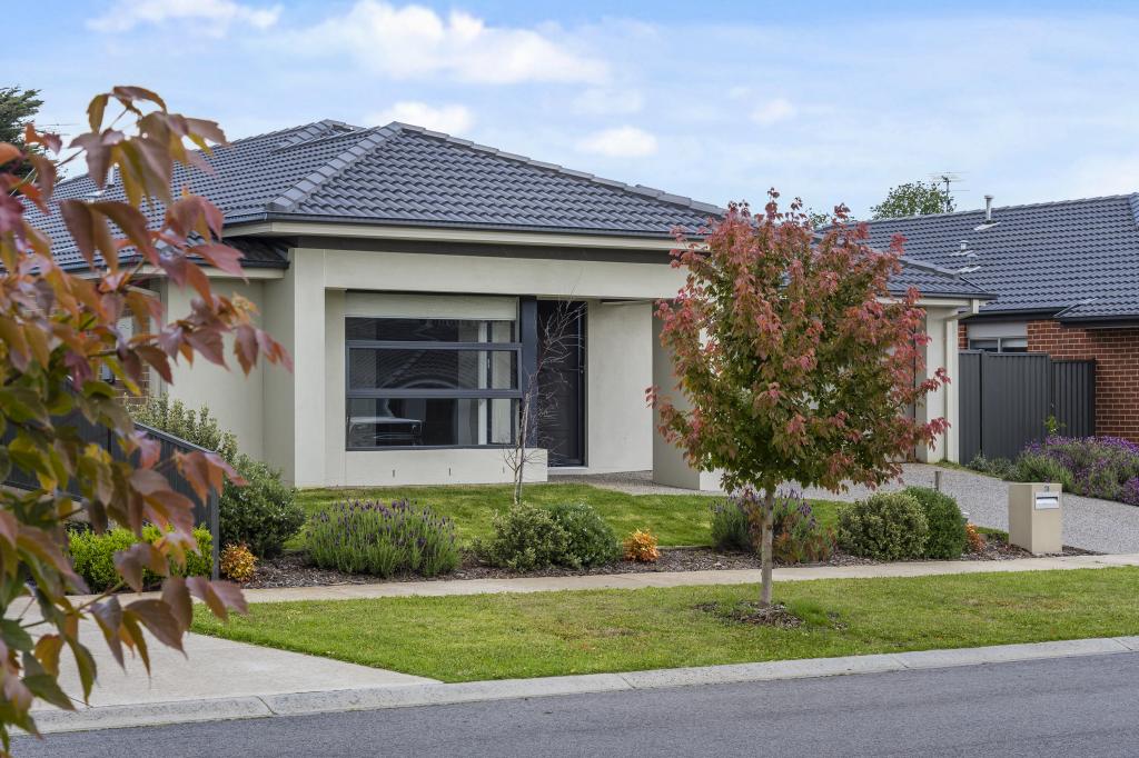 31 Madigan Rd, Lancefield, VIC 3435