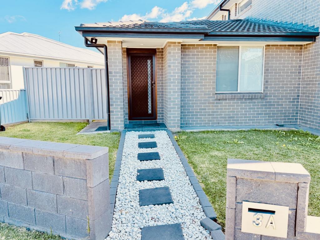 3a Weaver Rd, Edmondson Park, NSW 2174
