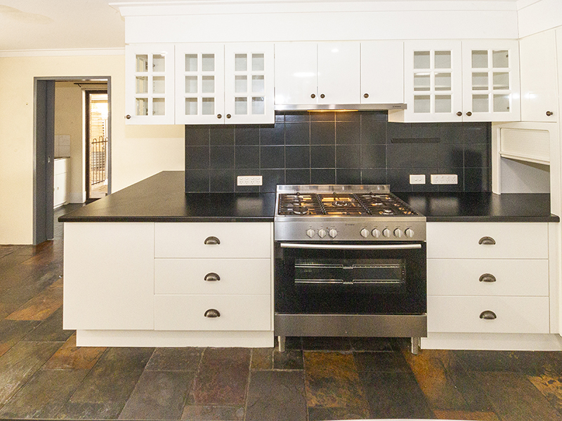 117 Hartfield Rd, Forrestfield, WA 6058