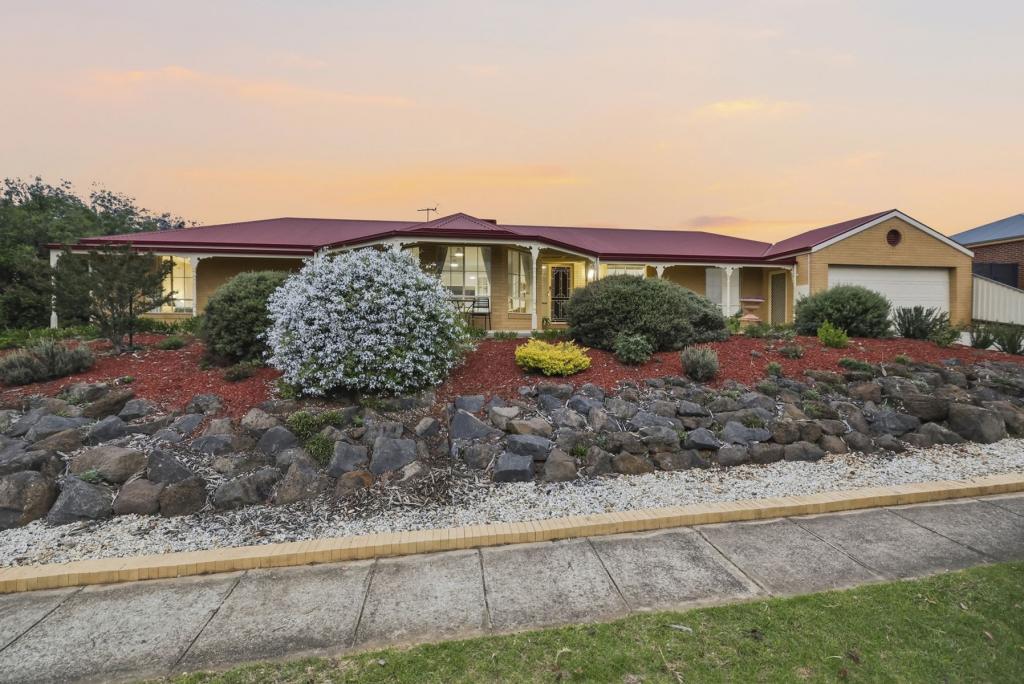 16 Maddison Cct, Darley, VIC 3340