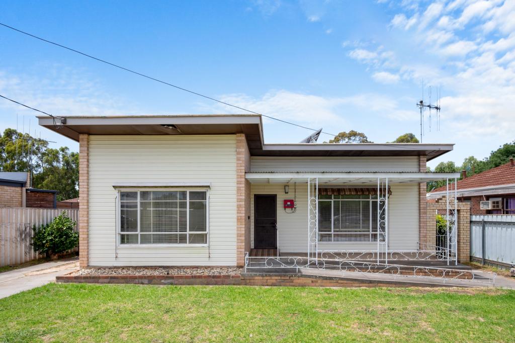 12 Neil St, Kangaroo Flat, VIC 3555