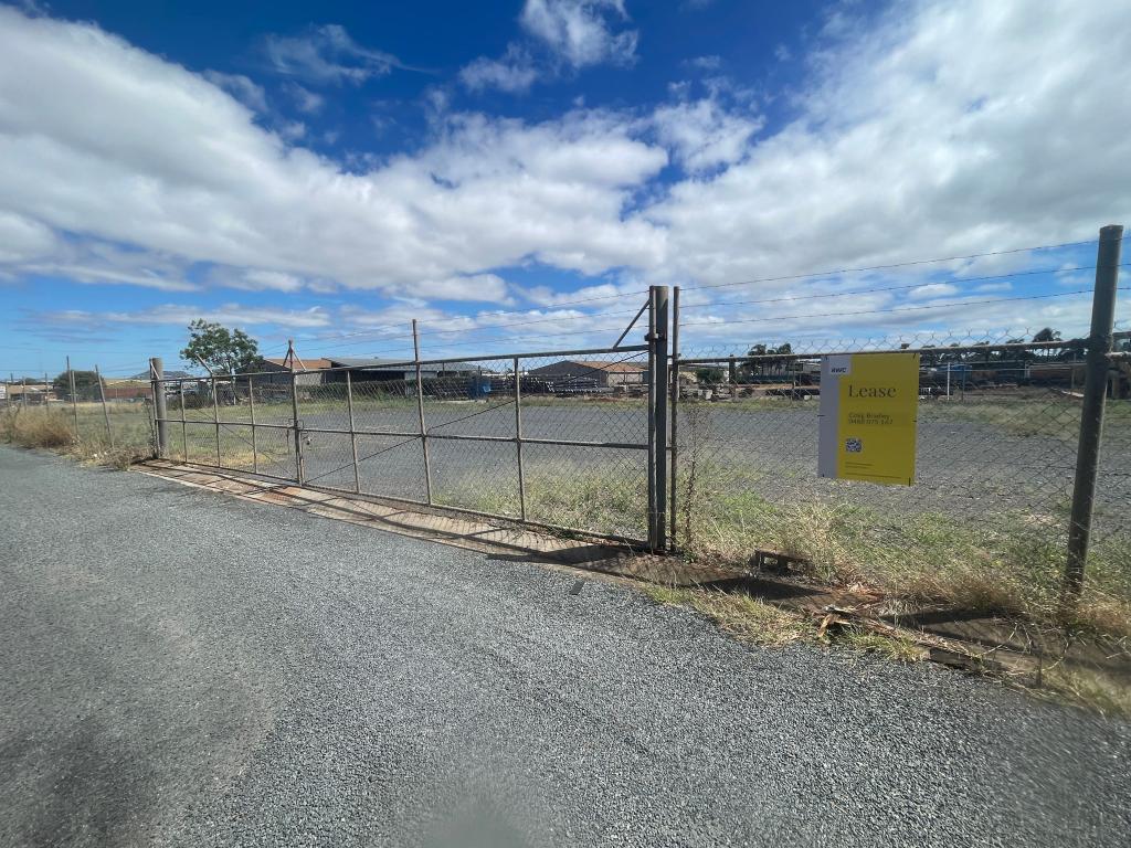 Lease A (Yard)/311-313 Taylor St, Wilsonton, QLD 4350