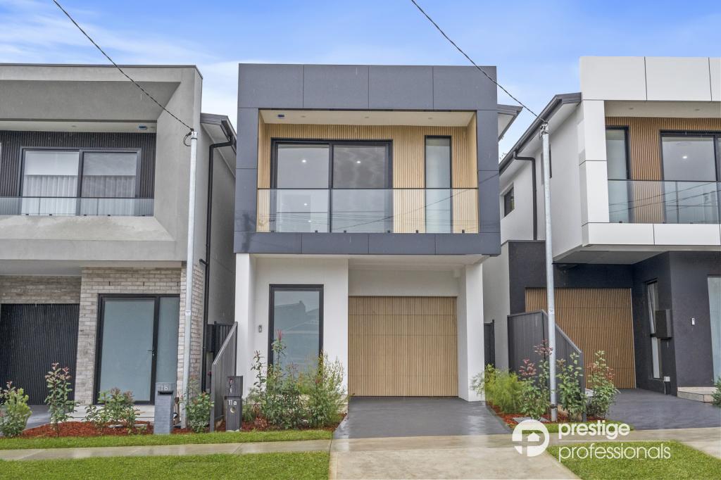 11a Magree Cres, Chipping Norton, NSW 2170