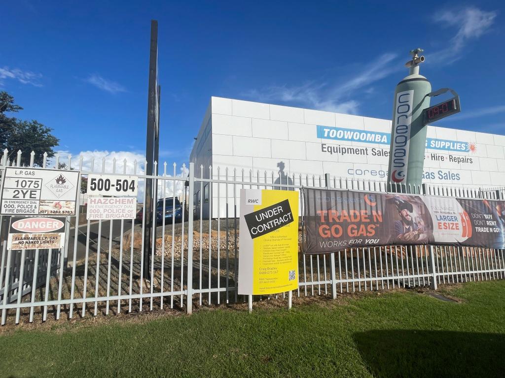 500-504 Boundary St, Wilsonton, QLD 4350