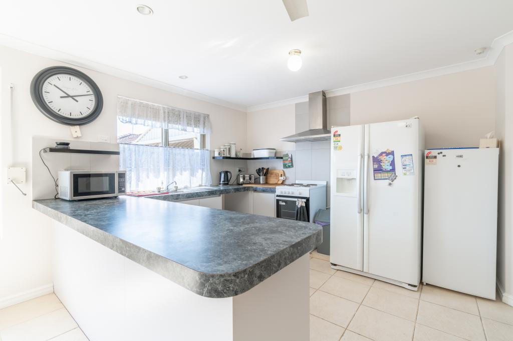 8 Ormond Pl, Warnbro, WA 6169