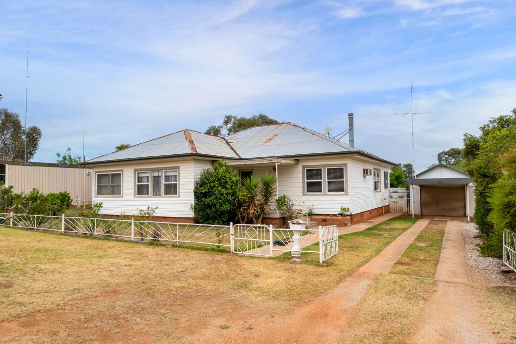 8 Cardington St, Yeoval, NSW 2868