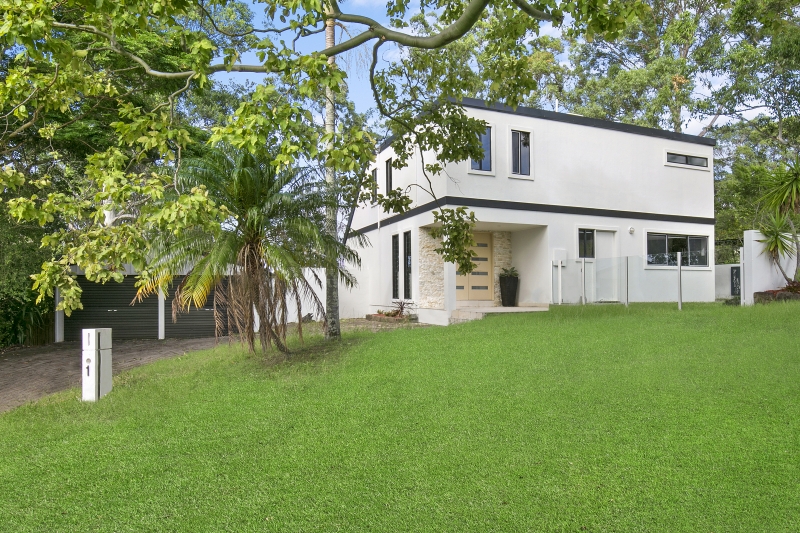1 Arbour Pl, Carrara, QLD 4211