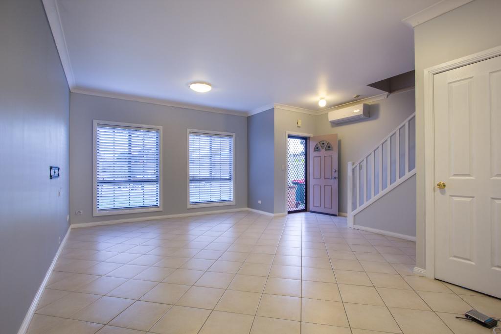 7 Pine Rd, Casula, NSW 2170