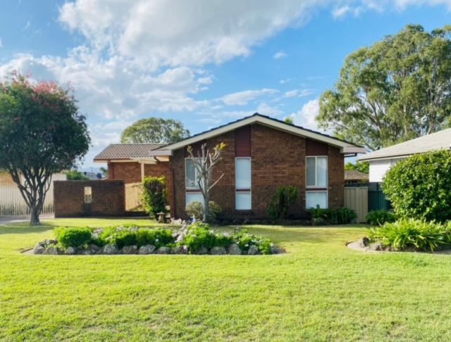 33 CRAWFORD AVE, TENAMBIT, NSW 2323