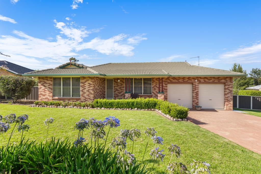 12 EUCALYPT CL, COWRA, NSW 2794