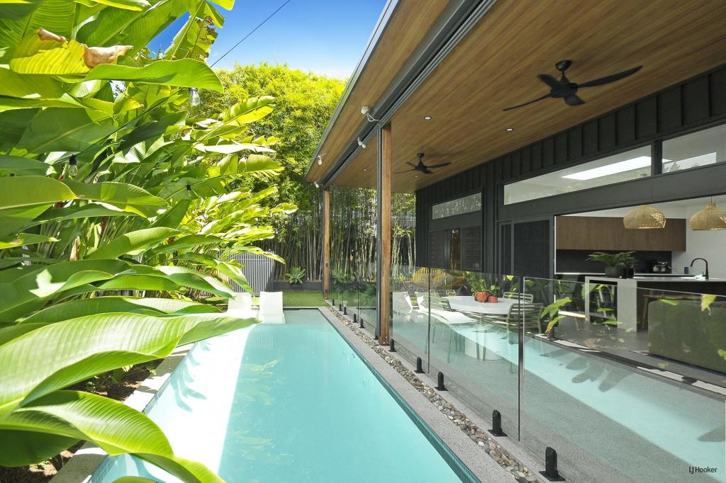 14 Morotai Ave, Palm Beach, QLD 4221