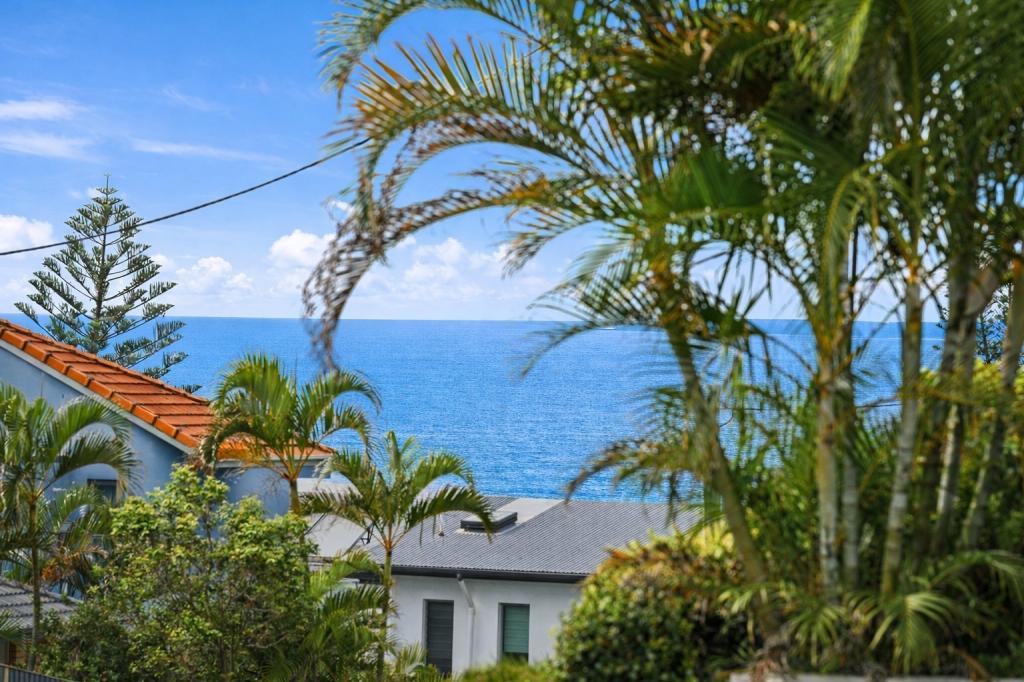 1/24 Brakes Cres, Miami, QLD 4220