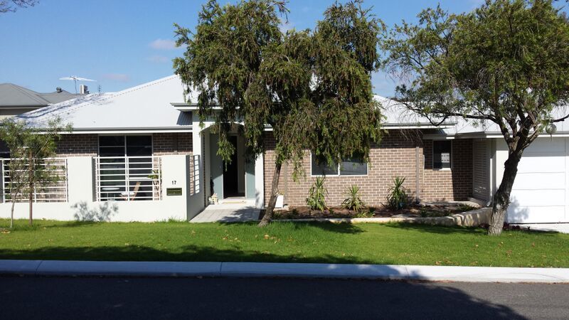 17 Clydesdale St, Alfred Cove, WA 6154