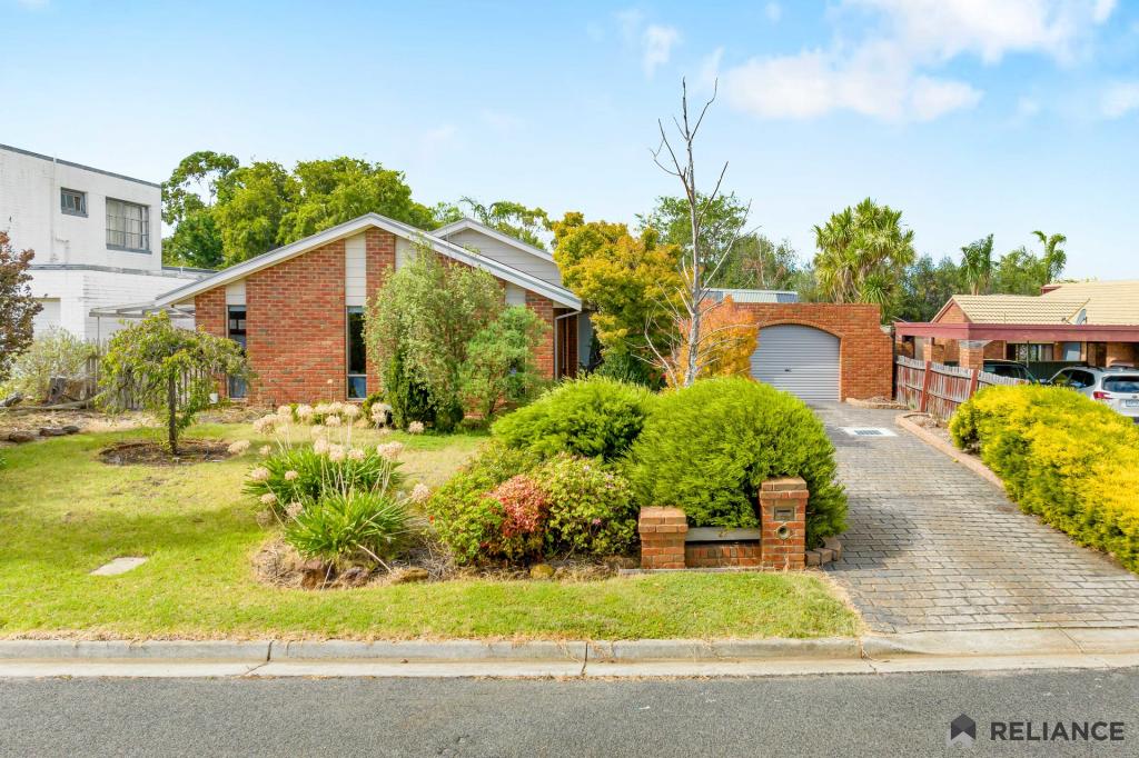 27 Underbank Bvd, Bacchus Marsh, VIC 3340