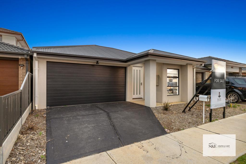 8 Colorado Pde, Berwick, VIC 3806