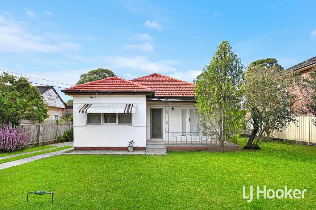 34 Chifley Ave, Sefton, NSW 2162