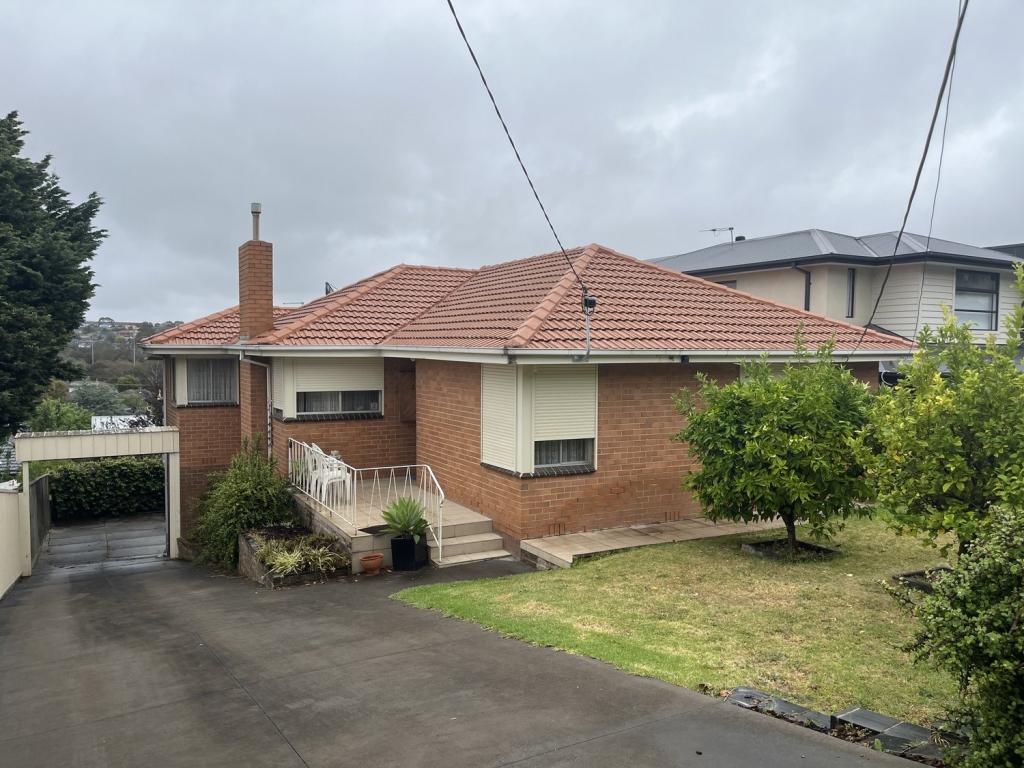 33 Devereaux St, Oak Park, VIC 3046