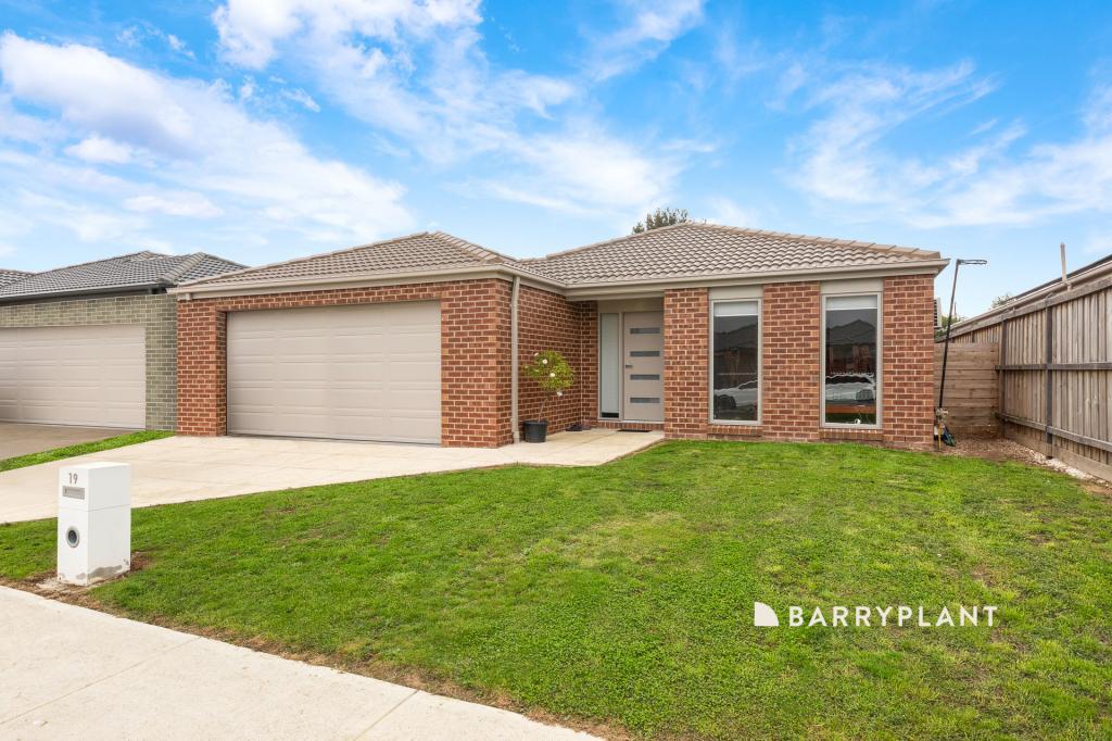 19 Renoir Ave, Pakenham, VIC 3810