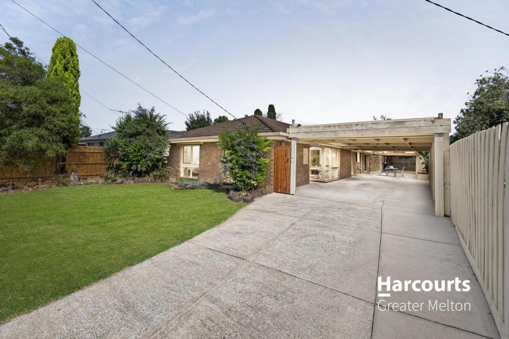 7 BLAXLAND RD, MELTON SOUTH, VIC 3338