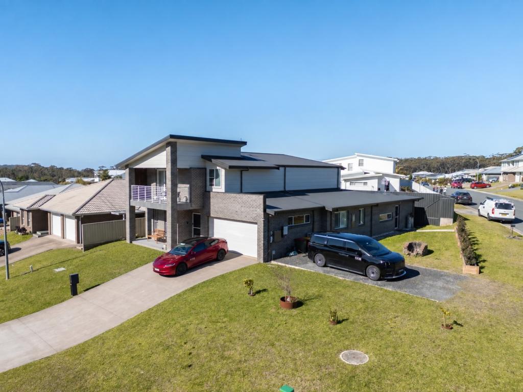 8 Macquarie Dr, Burrill Lake, NSW 2539