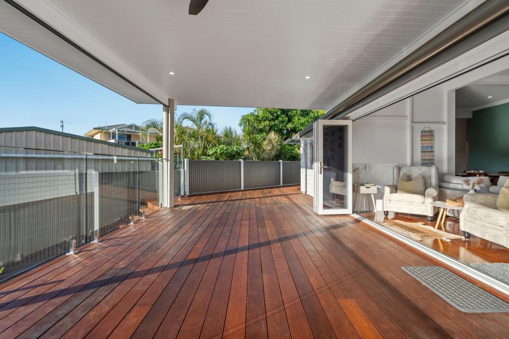 17 Allden Ave, Labrador, QLD 4215
