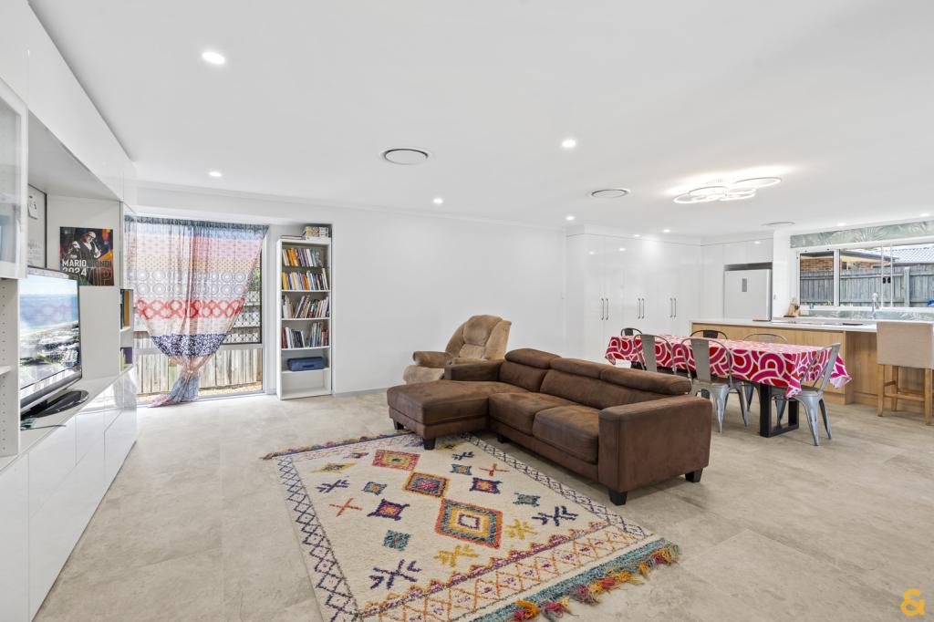 56 Miles Cres, Manly West, QLD 4179