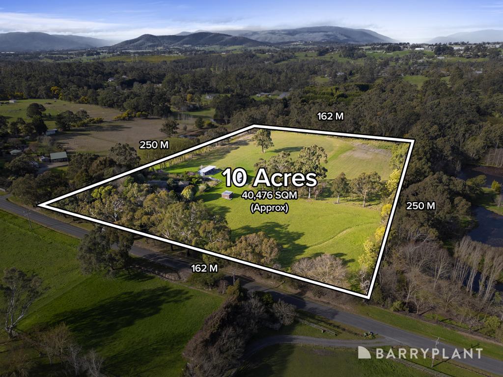 6 Cormilio Dr, Wandin North, VIC 3139