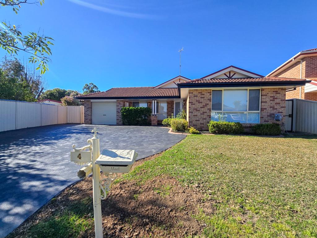 4 Bujan St, Glenmore Park, NSW 2745