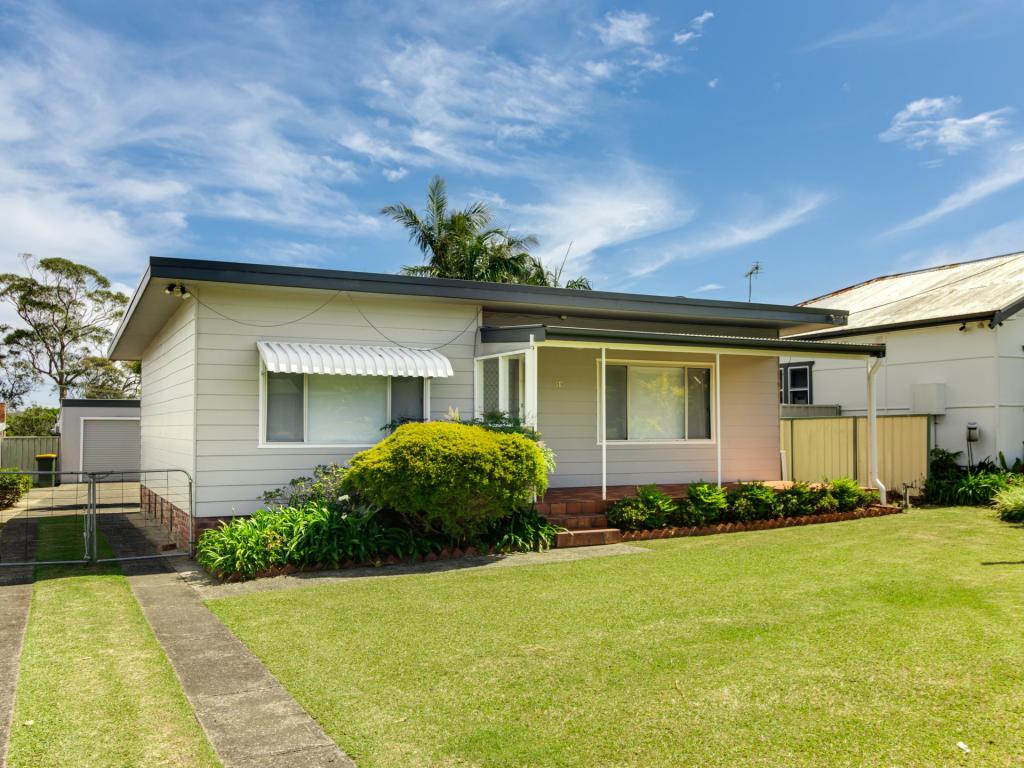 15 Lyons Rd, Sussex Inlet, NSW 2540