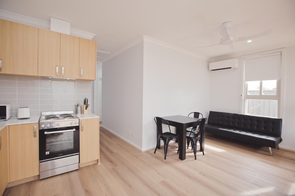 12a Goolgumbla Cct, Griffith, NSW 2680