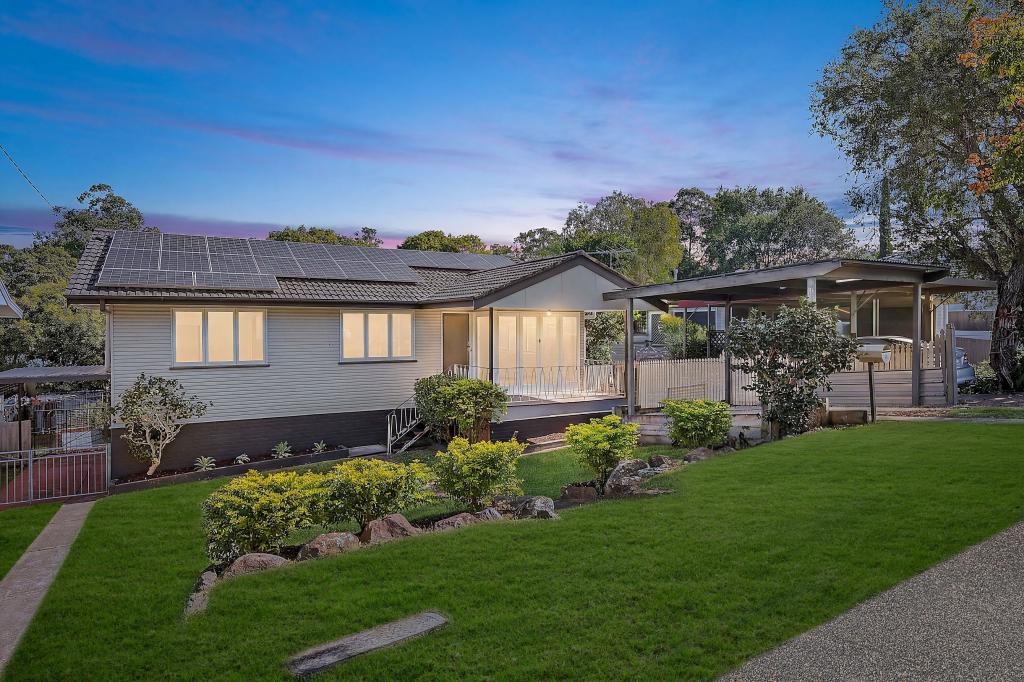 43 Yanderra Ave, Arana Hills, QLD 4054