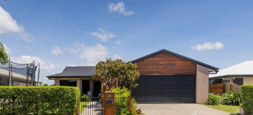 10 Hangan St, Bucasia, QLD 4750