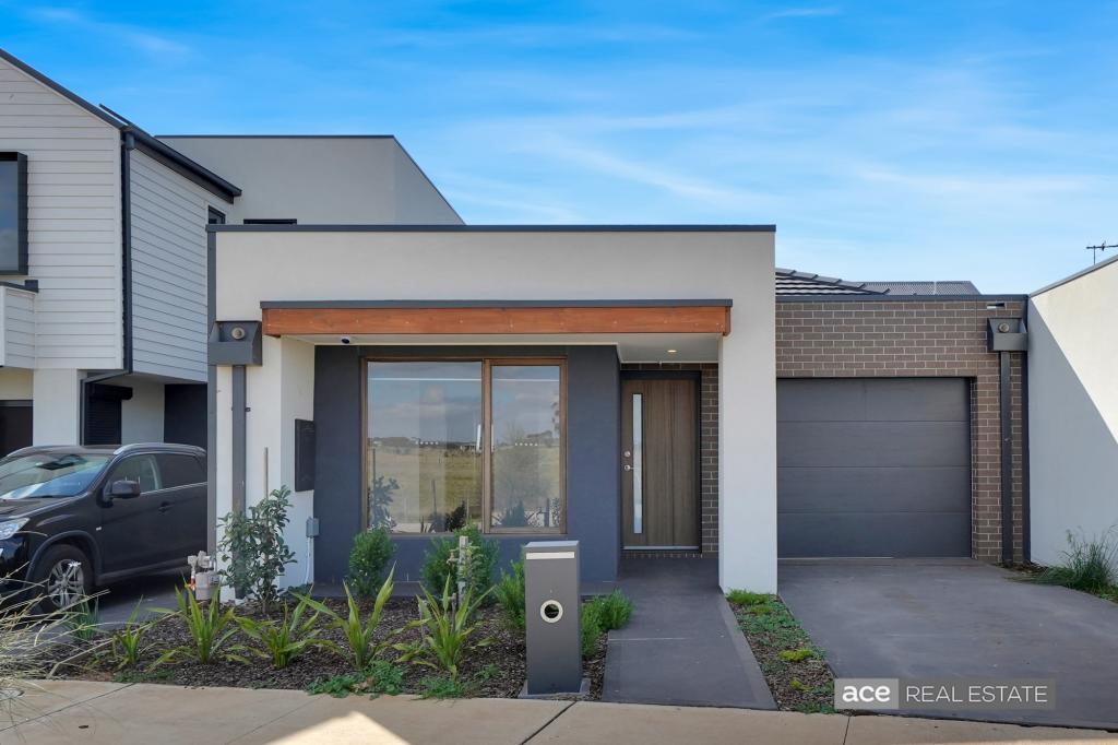 4 Inn Lane, Rockbank, VIC 3335
