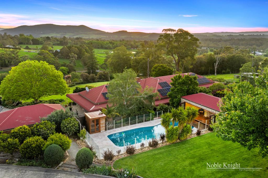 61 Garnook Gr, Badger Creek, VIC 3777