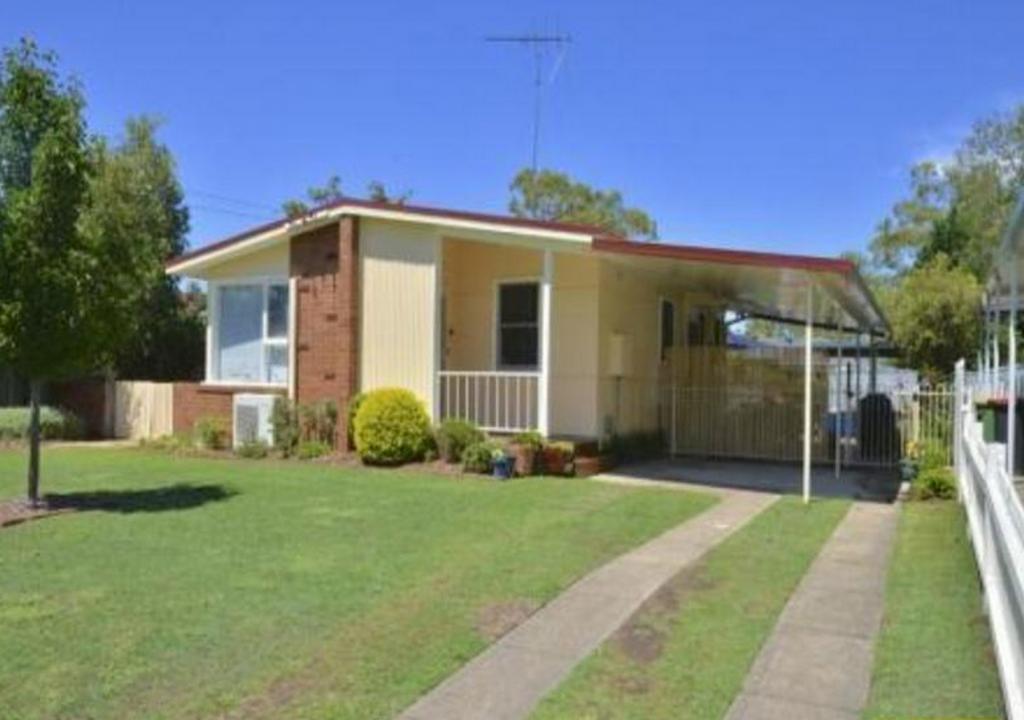 2 Harold Ave, Hobartville, NSW 2753