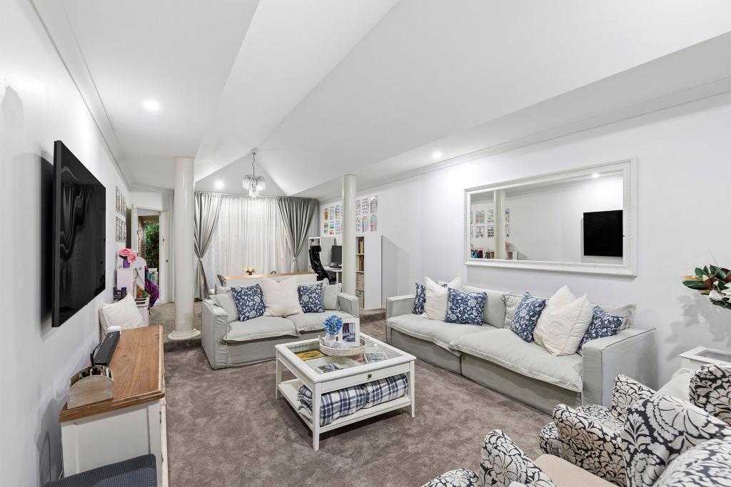 19 Gamma Pl, Bridgeman Downs, QLD 4035