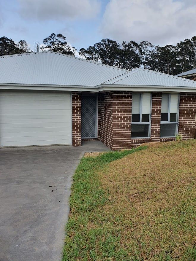 17 Wagtail Cres, Batehaven, NSW 2536