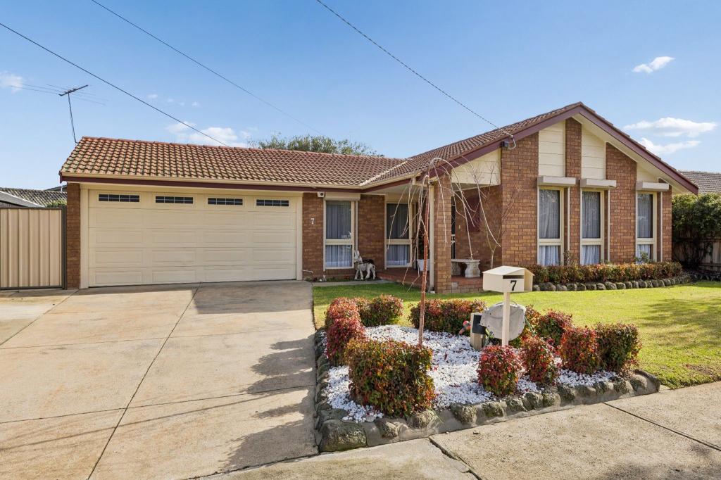 7 Nantilla Cres, Werribee, VIC 3030