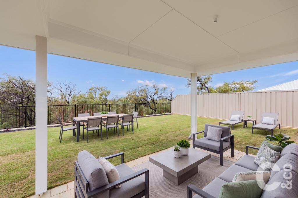 15 Baring Rd, Parmelia, WA 6167