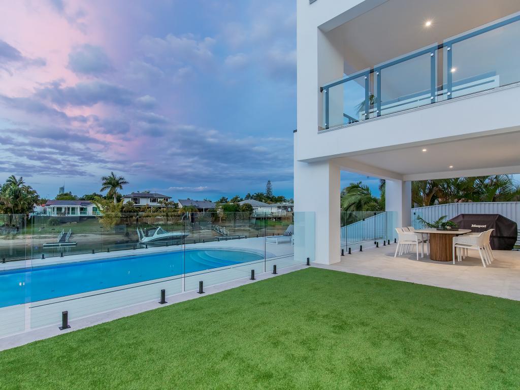 5 Blair Athol Cres, Bundall, QLD 4217