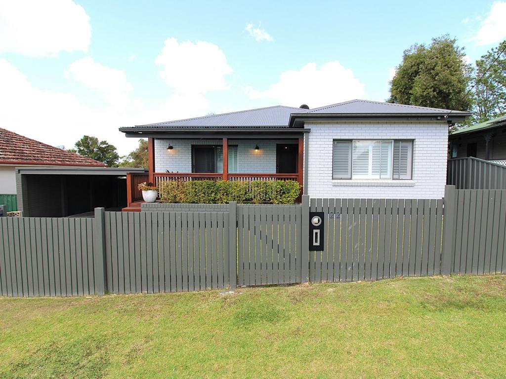 22 Cambewarra Rd, Bomaderry, NSW 2541